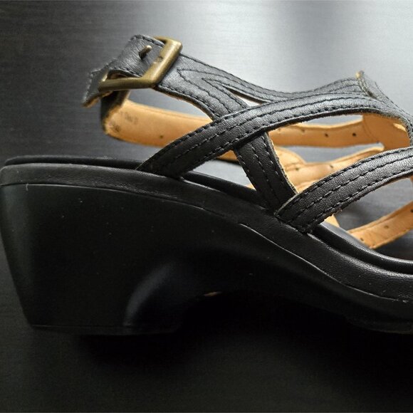 Clark's Artisan Black Leather Sandals, Women's Size 7 1/2 Medium, EUC Cute! - Picture 2 of 5